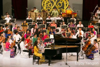 ミャンマー国立交響楽団のコンサートに行ってきた。山下洋輔も熱演